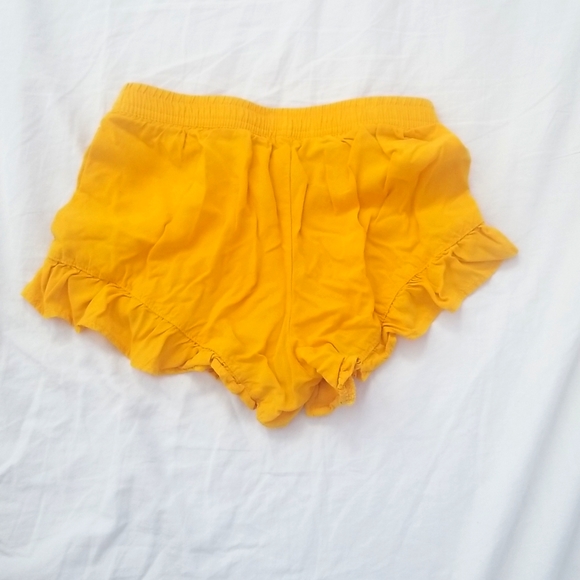 Old Navy Girls Small Yellow Shorts - Picture 4 of 4